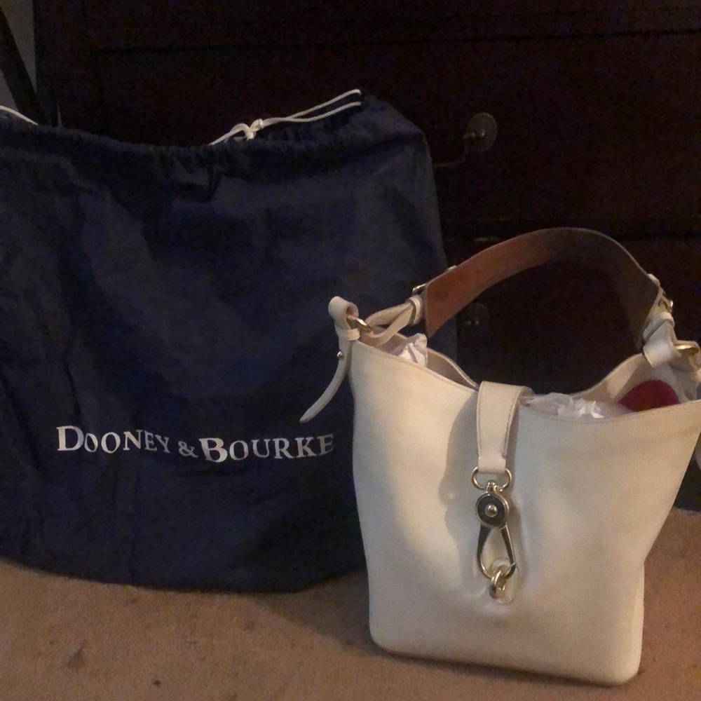 Dooney & Bourke Shoulder bag